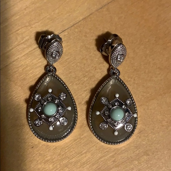 Lia Sophia necklace and earring set - Picture 3 of 3